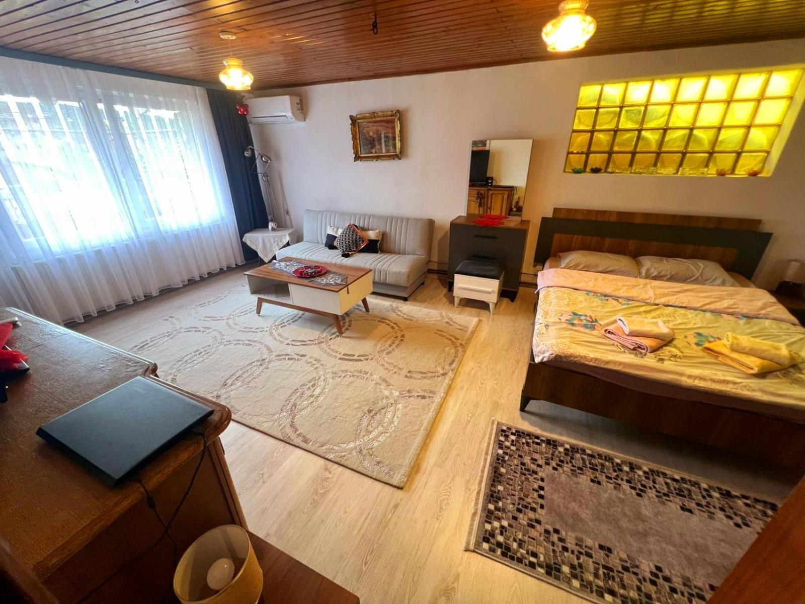 Apartamento Old Street House Pristina Exterior foto